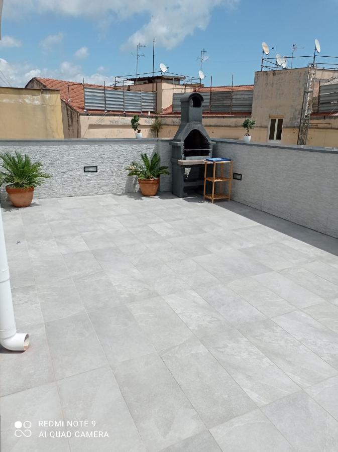 La Terrazza Del Corso Apartment Наполи Екстериор снимка